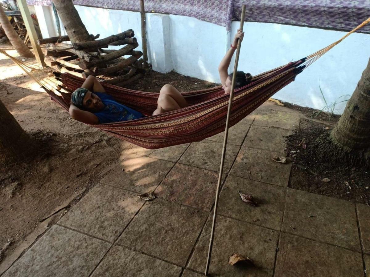 Bunkd Hostel, อันจูนา ภายนอก รูปภาพ